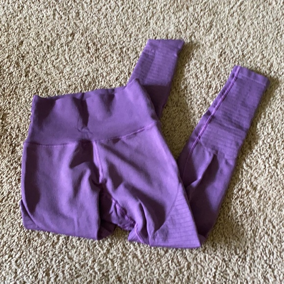 Alphalete revival r6 leggings - Picture 2 of 3